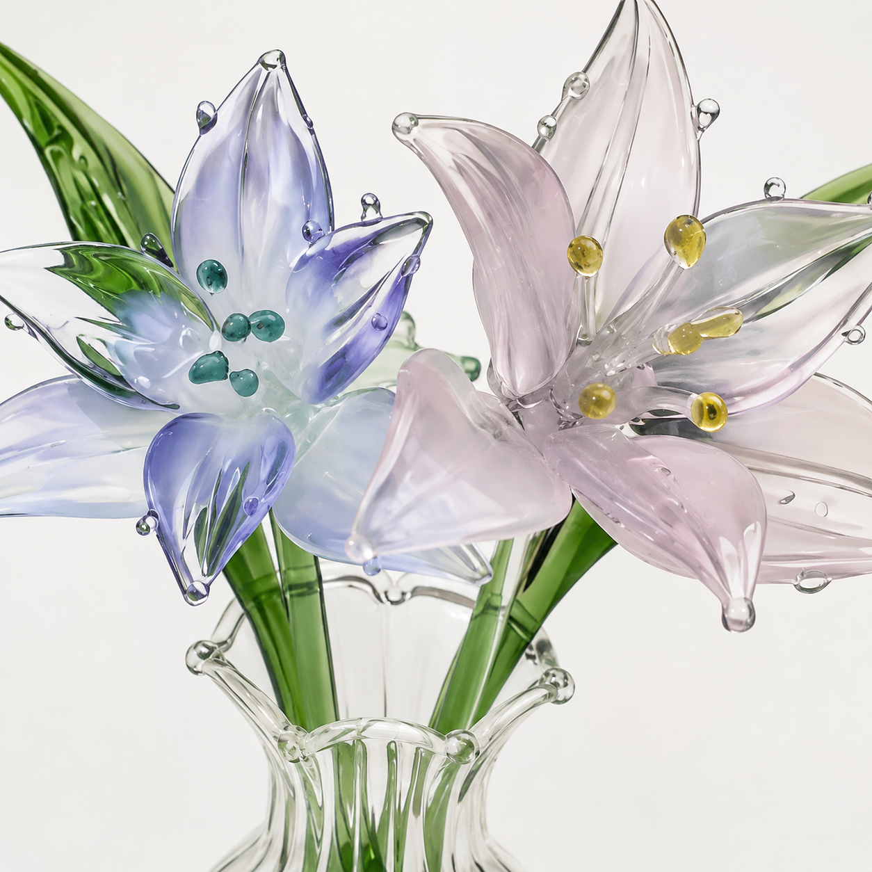 Crystal Bloom Glass Lily Vase – Mini Floral Décor